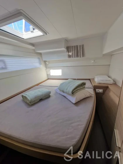 Lagoon 40 - Yacht Charter Sailica