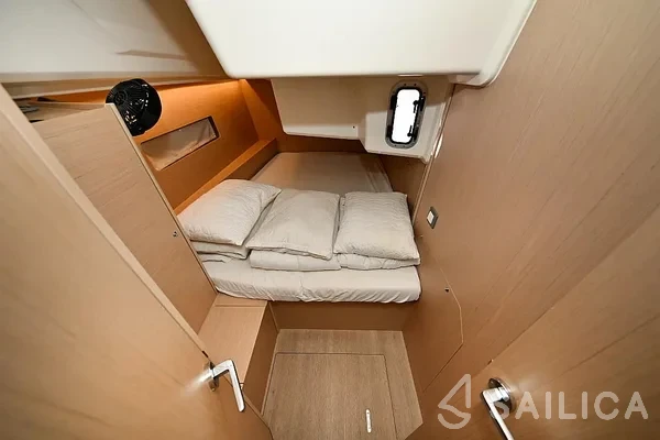 Oceanis 40.1 - Yacht Charter Sailica