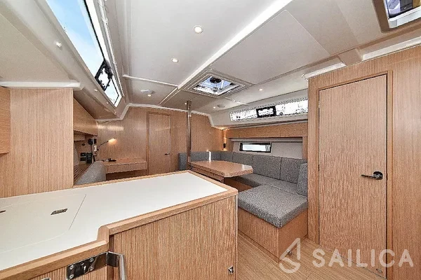 Bavaria C42 - Yacht Charter Sailica
