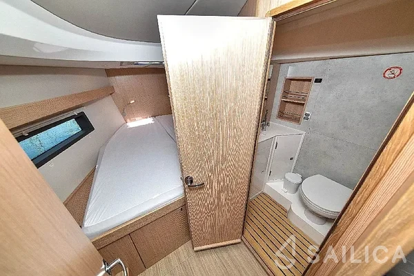 Bavaria C42 - Yacht Charter Sailica
