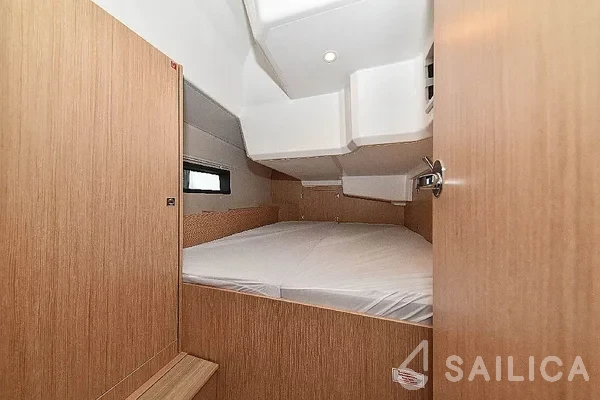 Bavaria C42 - Yacht Charter Sailica