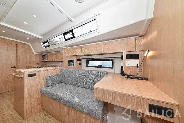Bavaria C42 - Yacht Charter Sailica