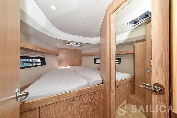 Bavaria C42 - Yacht Charter Sailica
