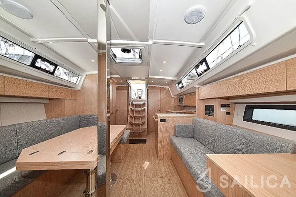 Bavaria C42 - Yacht Charter Sailica