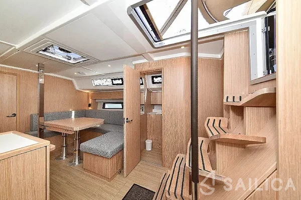 Bavaria C42 - Yacht Charter Sailica