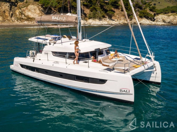 Bali 4.2 - Yacht Charter Sailica