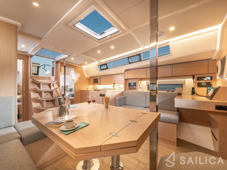 Bavaria C42 - Yacht Charter Sailica