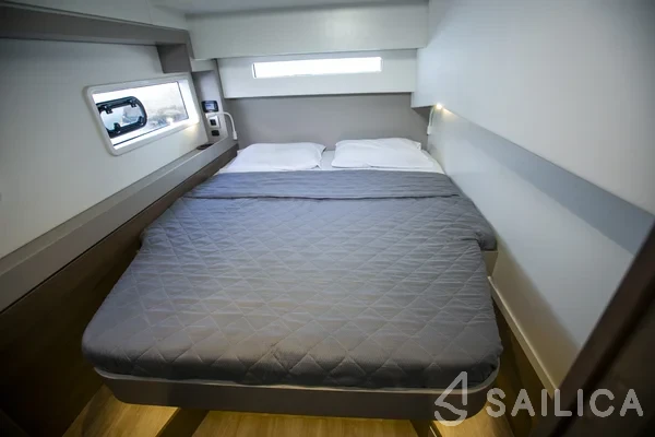 Bali 4.2 - Yacht Charter Sailica