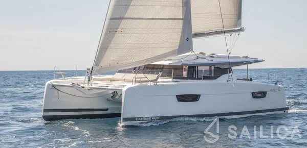 Astréa 42 - Yacht Charter Sailica