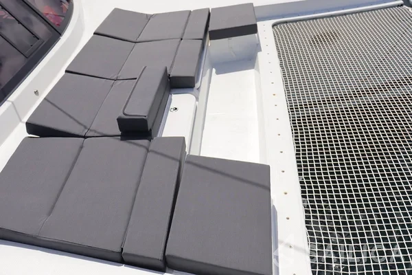 Astréa 42 - Yacht Charter Sailica