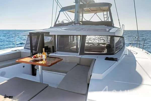Bali 4.2 - Yacht Charter Sailica
