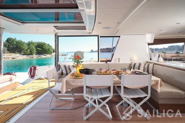 Bali 5.4. - Yacht Charter Sailica
