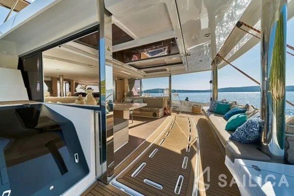 Bali 5.4. - Yacht Charter Sailica