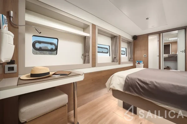 Bali 5.4. - Yacht Charter Sailica