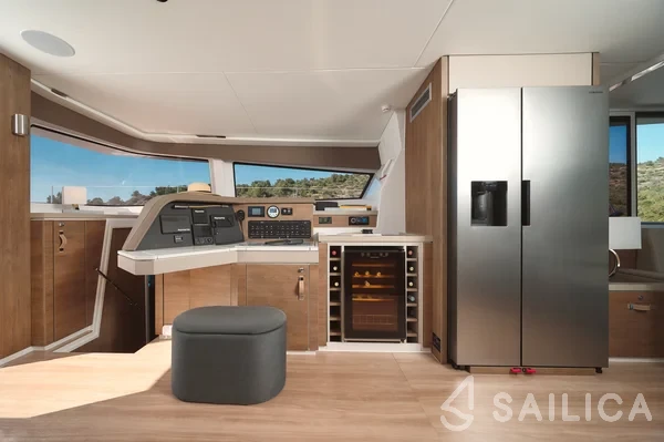 Bali 5.4. - Yacht Charter Sailica