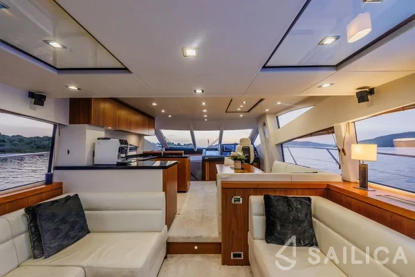 Sunseeker Manhattan 63 - Yacht Charter Sailica
