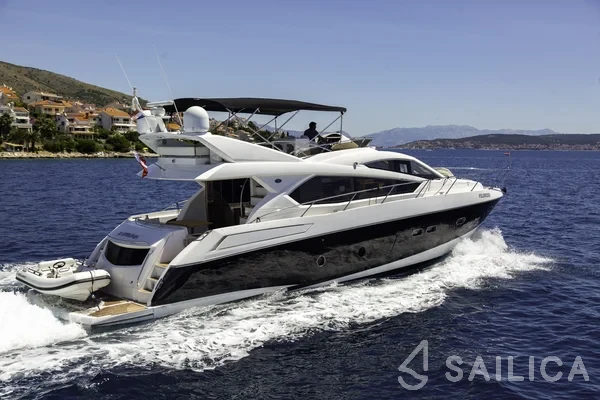 Sunseeker Manhattan 63 - Yacht Charter Sailica