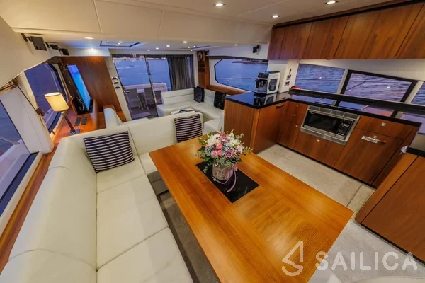 Sunseeker Manhattan 63 - Yacht Charter Sailica