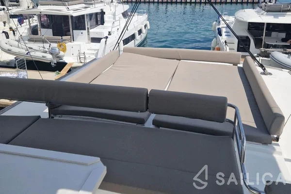 Bali 4.6 - Yacht Charter Sailica