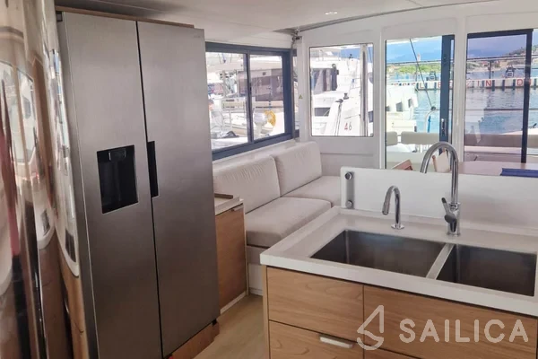 Bali 4.6 - Yacht Charter Sailica