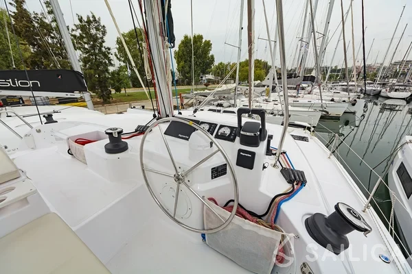 Bali Catspace - Yacht Charter Sailica