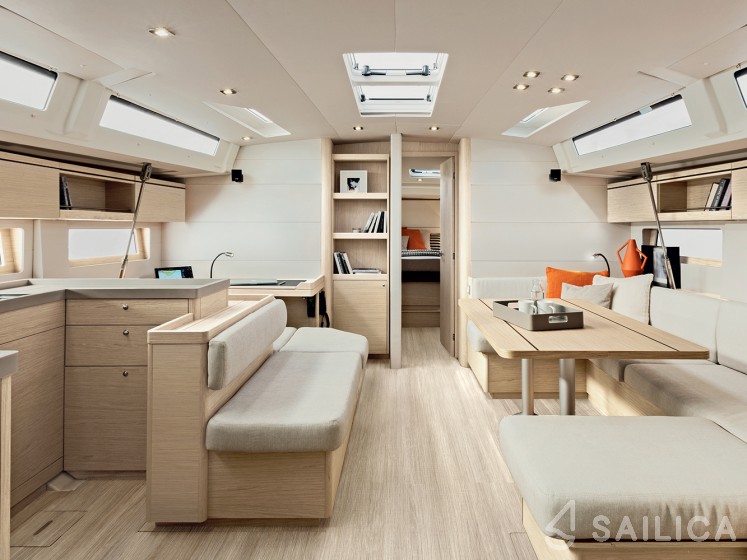 Oceanis 51.1 - Yacht Charter Sailica