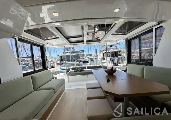 Bali 4.2 - Yacht Charter Sailica