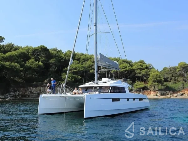 Nautitech 46 Fly - Yacht Charter Sailica
