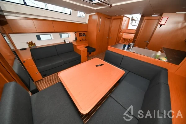 Bavaria C50 - Yacht Charter Sailica