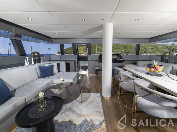 Sunreef 60 - Yacht Charter Sailica