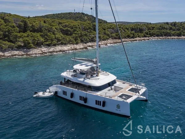 Sunreef 60 - Yacht Charter Sailica