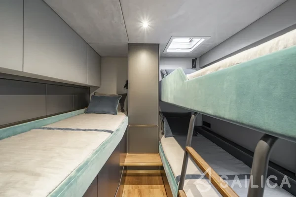 Sunreef 60 - Yacht Charter Sailica