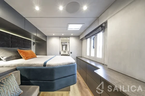 Sunreef 60 - Yacht Charter Sailica