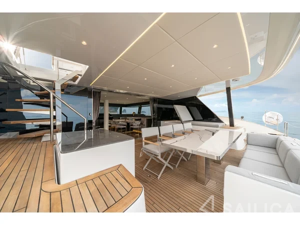 Sunreef 60 - Yacht Charter Sailica