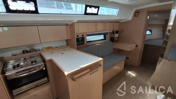 Bavaria C42 - Yacht Charter Sailica