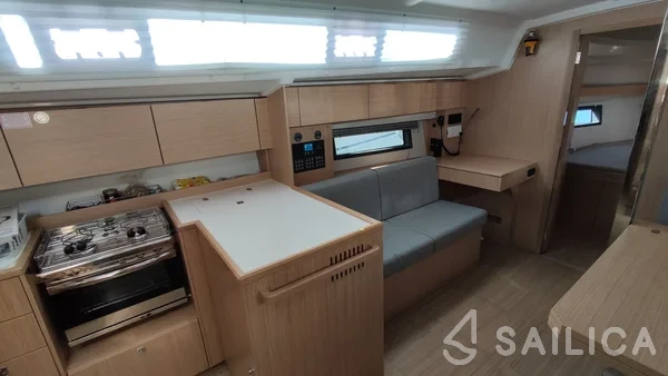 Bavaria C42 - Yacht Charter Sailica
