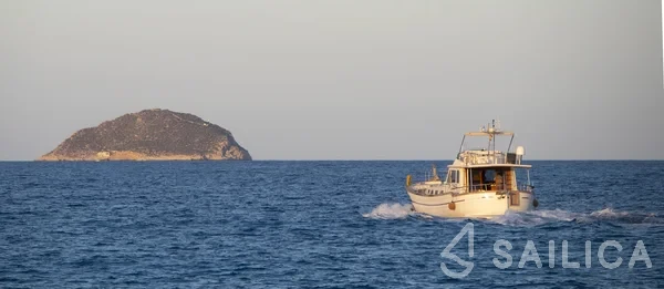 Menorquin 180 - Yacht Charter Sailica