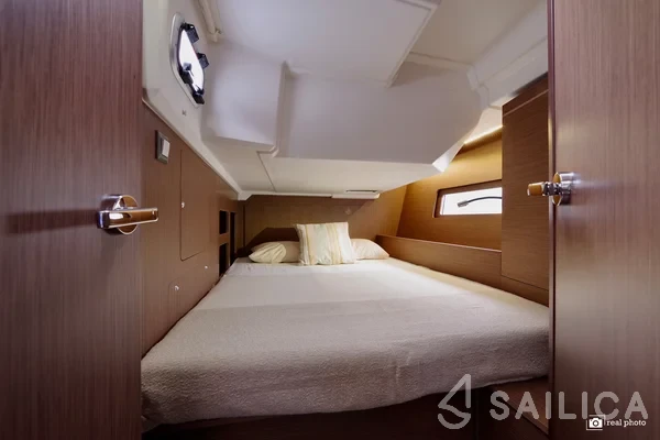 Oceanis 46.1 - Yacht Charter Sailica