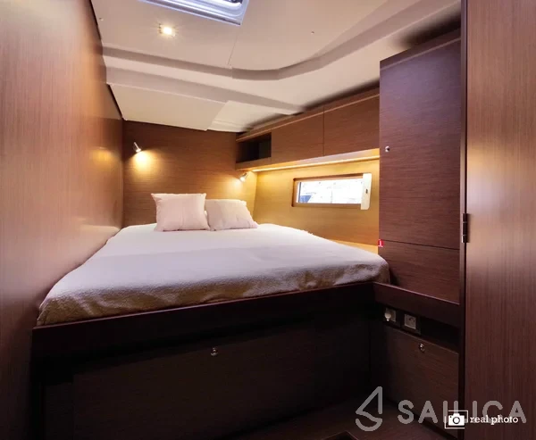 Oceanis 51.1 - Yacht Charter Sailica