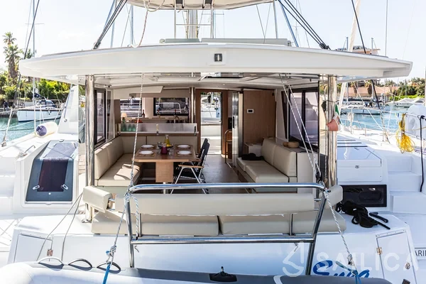 Bali 4.6 - Yacht Charter Sailica