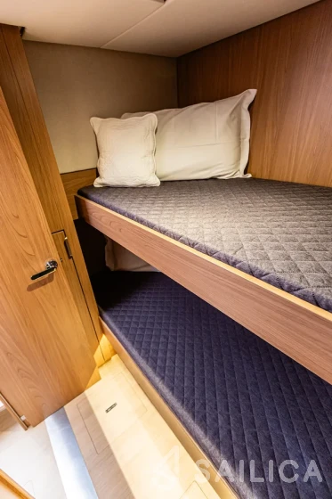 Bali 4.6 - Yacht Charter Sailica