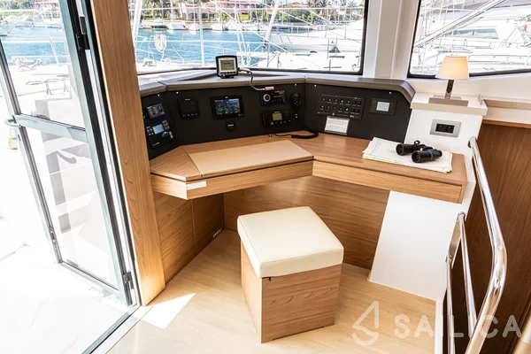 Bali 4.6 - Yacht Charter Sailica