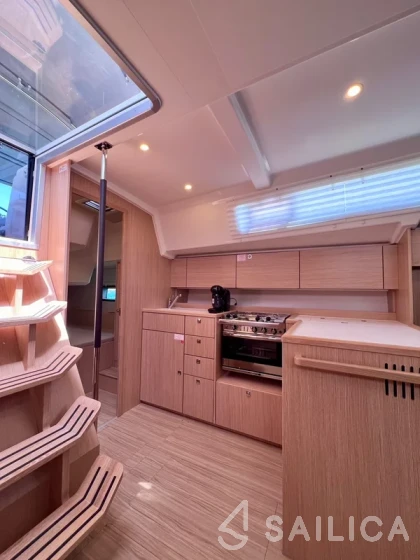 Bavaria C42 - Yacht Charter Sailica
