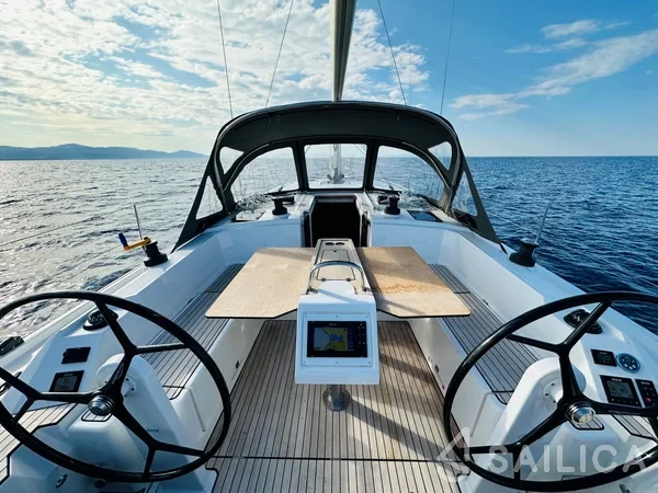 Bavaria C42 - Yacht Charter Sailica