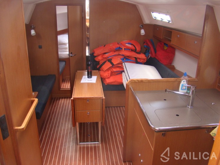 Bavaria Cruiser 36 - Yacht Charter Sailica