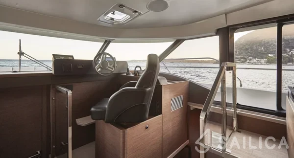 Prestige M48 - Yacht Charter Sailica