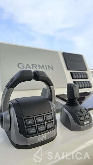 Prestige M48 - Yacht Charter Sailica