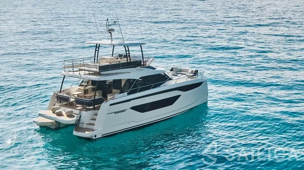 Prestige M48 - Yacht Charter Sailica