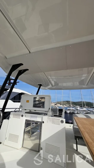 Prestige M48 - Yacht Charter Sailica