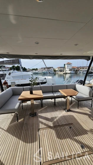 Prestige M48 - Yacht Charter Sailica